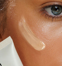 Load image into Gallery viewer, SPF 50 NATURAL TINTED MOISTURISER (3x shades)