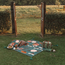 Load image into Gallery viewer, GLADES PICNIC RUG