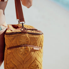 Load image into Gallery viewer, DAISY COOLER BAG LARGE - GOLDEN