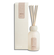 Load image into Gallery viewer, reed diffuser
APRICOT &amp; SWEET FIG
