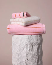 Load image into Gallery viewer, Bath Sheet - Fleur
