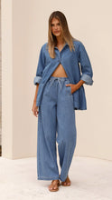 Load image into Gallery viewer, Darby Pant - Mid Blue Denim
