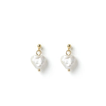 Load image into Gallery viewer, LOVER GOLD AND PEARL EARRINGS
