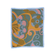 Load image into Gallery viewer, KALEID WOVEN THROW - sugar
