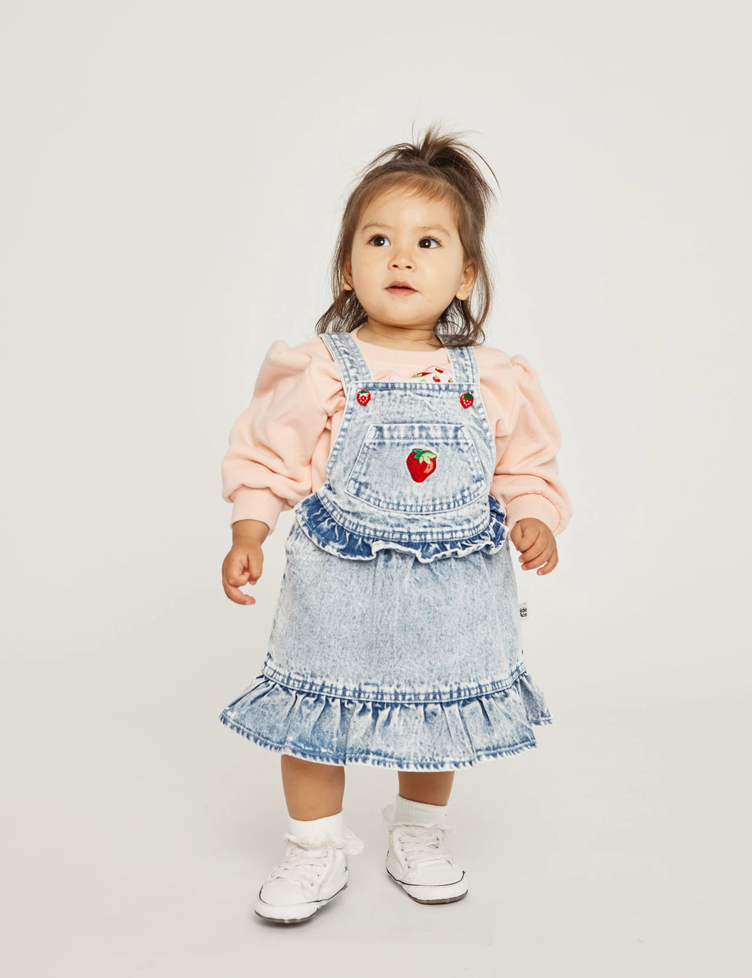 PIPPA STRAWBERRY DENIM PINAFORE DRESS LIGHT DENIM