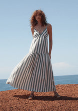 Load image into Gallery viewer, Elowen Maxi Dress
